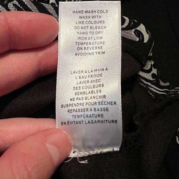 3 for $30! Cleo patterned top - Picture 7 of 10